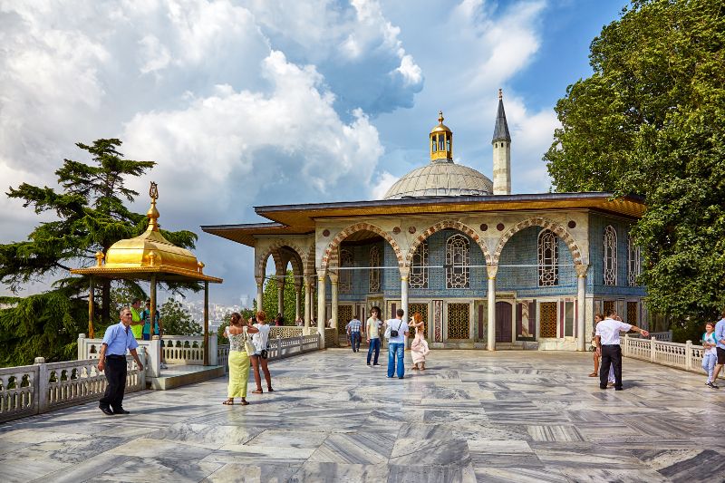 Topkapi Palace Guide A Must-See Attraction in Istanbul #istanbul #stunningarchitecture #topkapipalace #turkey #obimagazine